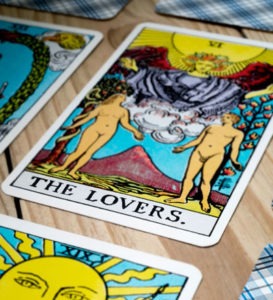 A picture of Tarot Cards showing The Lovers